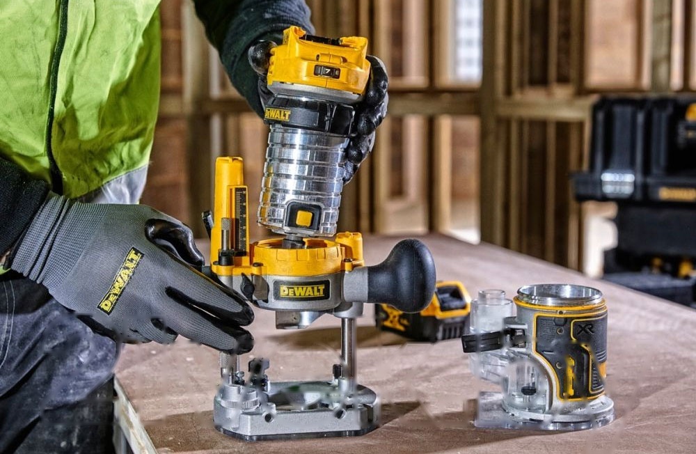 Покупка товаров в Беларуси, рассрочка, кредит, лизинг, оплата частями на platipotom.by, удобная доставка - фото профессиональный фрезер dewalt dcw604nt 