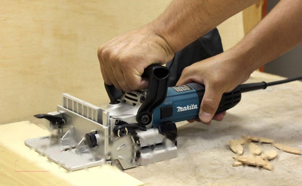 Покупка товаров в Беларуси, рассрочка, кредит, лизинг, оплата частями на platipotom.by, удобная доставка - фото профессиональный фрезер makita pj7000 