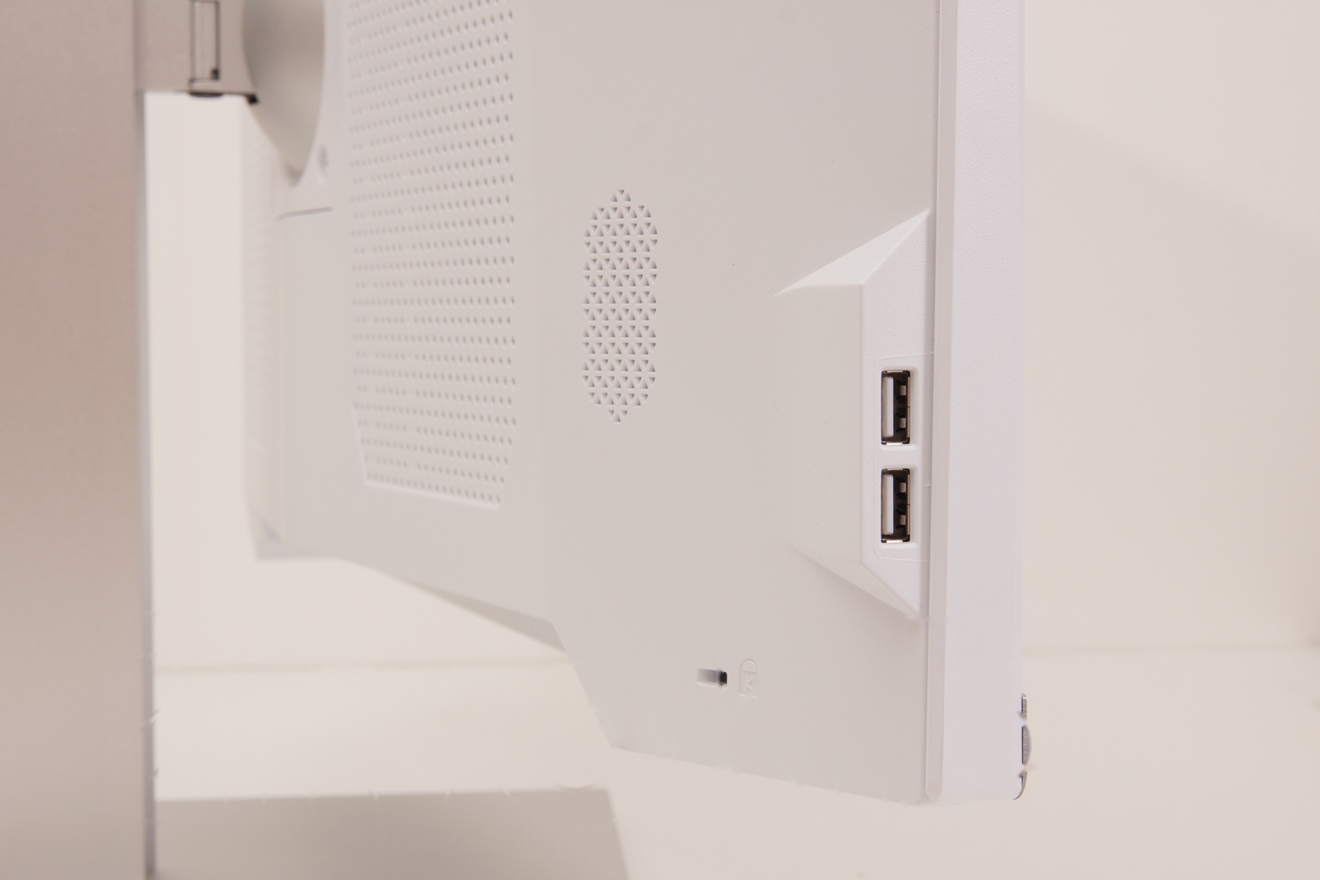 Покупка товаров в Беларуси, рассрочка, кредит, лизинг, оплата частями на platipotom.by, удобная доставка - фото моноблок irby pro2 27-w-i5124-16-0-1-n-h610-010 